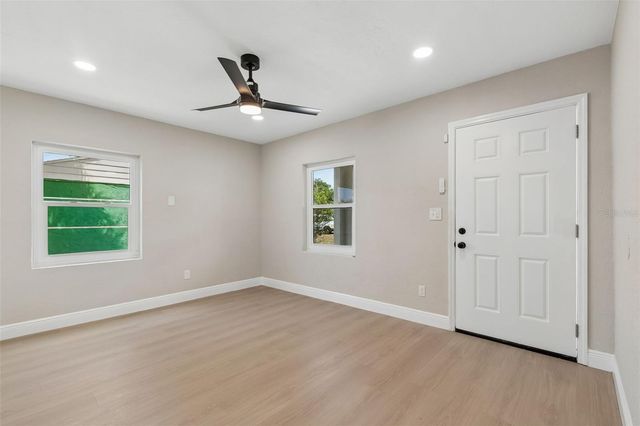 3912 W PINE STREET, Tampa, FL 33607