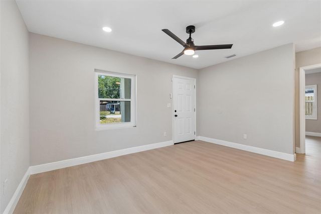 3912 W PINE STREET, Tampa, FL 33607
