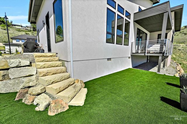 1281 E Chardie Road, Boise, ID 83702