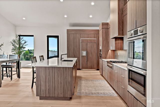 1281 E Chardie Road, Boise, ID 83702