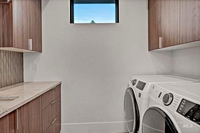 1281 E Chardie Road, Boise, ID 83702