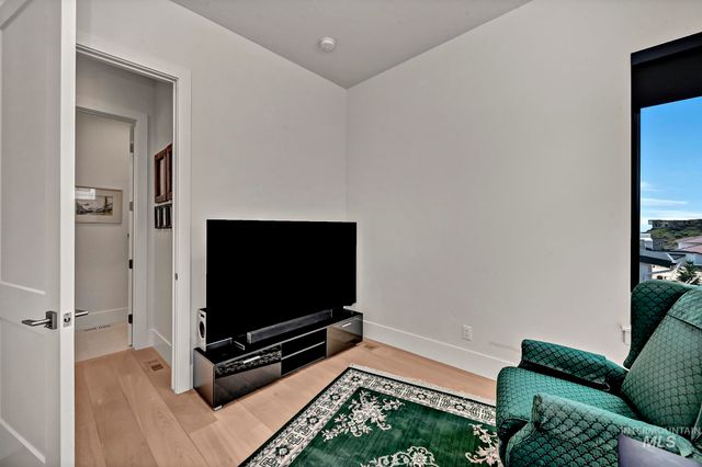 1281 E Chardie Road, Boise, ID 83702