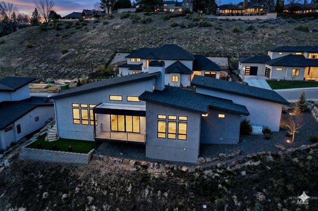 1281 E Chardie Road, Boise, ID 83702