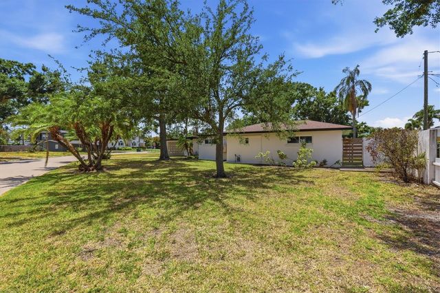 628 ONTARIO AVENUE, Tampa, FL 33606