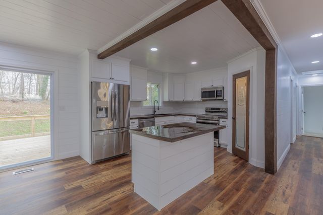 1157 Boy Scout Road, Hixson, TN 37343