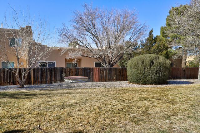 224 Glenridge Park Lane NE, Albuquerque, NM 87123