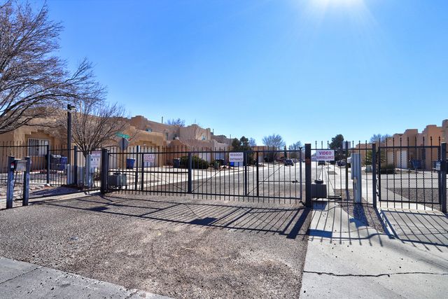 224 Glenridge Park Lane NE, Albuquerque, NM 87123