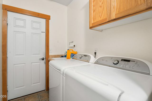 2023 NW 22nd Street, Redmond, OR 97756