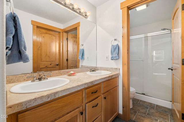 2023 NW 22nd Street, Redmond, OR 97756