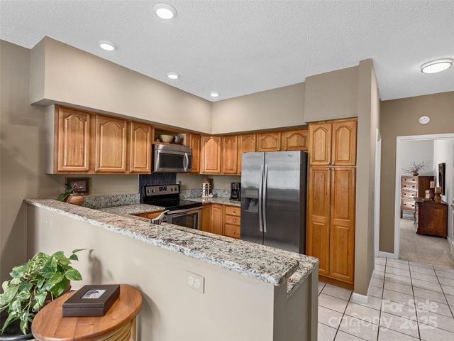 306 Croydon Drive, Hendersonville, NC 28791