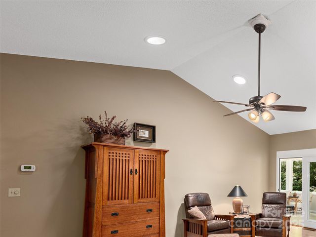 306 Croydon Drive, Hendersonville, NC 28791