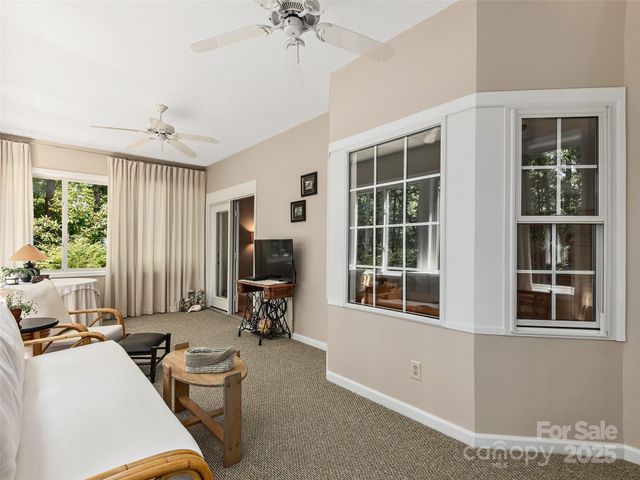 306 Croydon Drive, Hendersonville, NC 28791