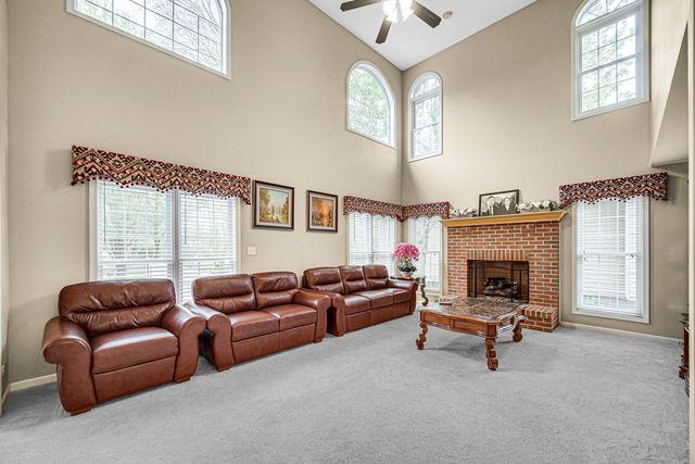 8709 Shade Tree Circle, Lakewood, IL 60014