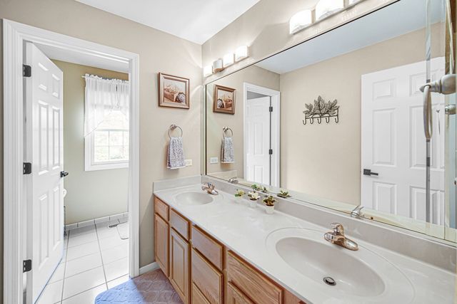 8709 Shade Tree Circle, Lakewood, IL 60014