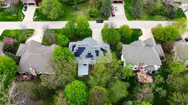 8709 Shade Tree Circle, Lakewood, IL 60014
