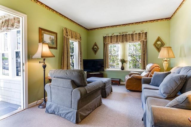 28 Sagamore Ave, Quincy, MA 02171