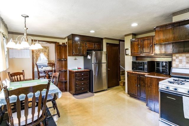 28 Sagamore Ave, Quincy, MA 02171