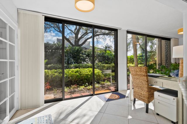 5172 SE Club Way 108, Stuart, FL 34997