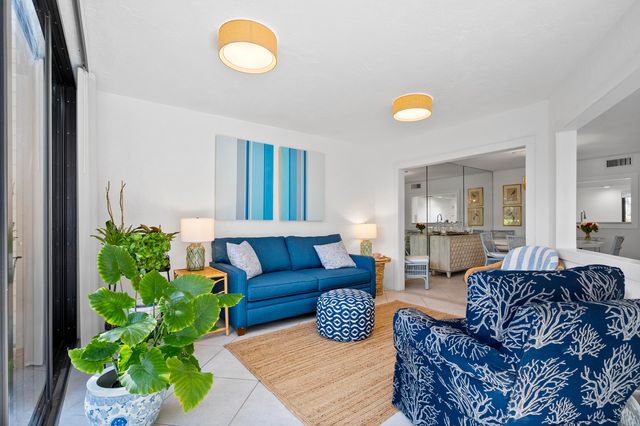 5172 SE Club Way 108, Stuart, FL 34997