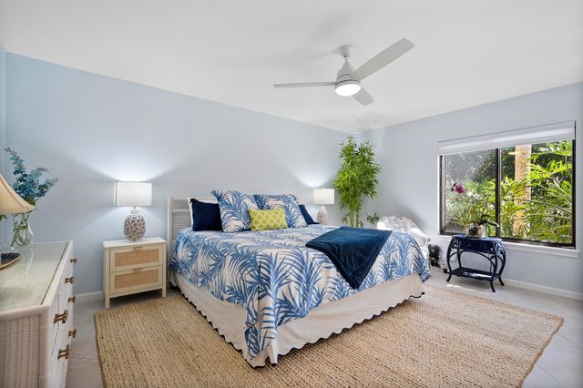 5172 SE Club Way 108, Stuart, FL 34997