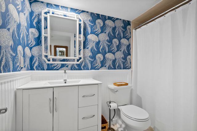 5172 SE Club Way 108, Stuart, FL 34997