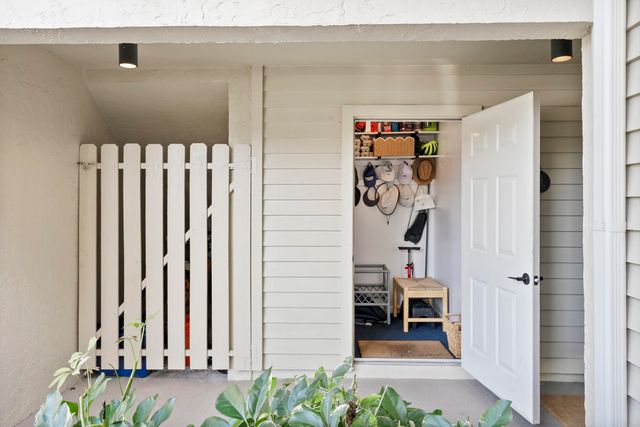 5172 SE Club Way 108, Stuart, FL 34997