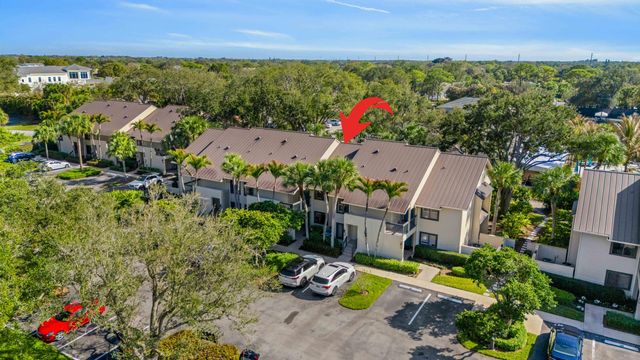 5172 SE Club Way 108, Stuart, FL 34997