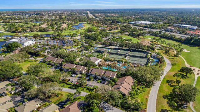 5172 SE Club Way 108, Stuart, FL 34997