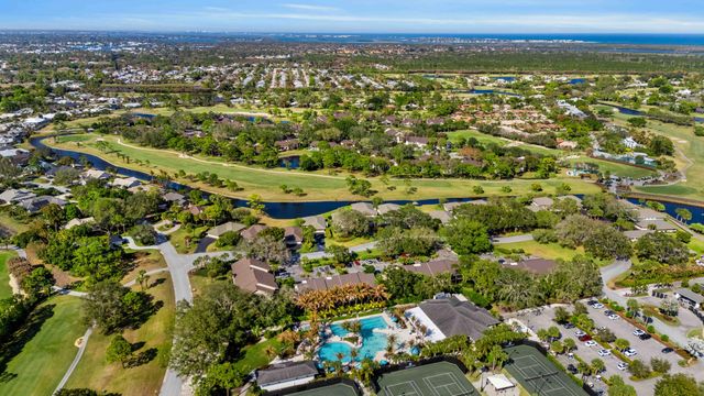 5172 SE Club Way 108, Stuart, FL 34997