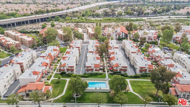 17955 River Circle 1, Canyon Country, CA 91387