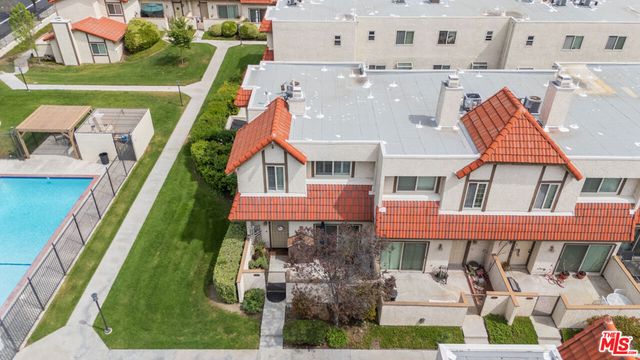 17955 River Circle 1, Canyon Country, CA 91387