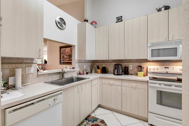 6088 Caladium Road, Delray Beach, FL 33484