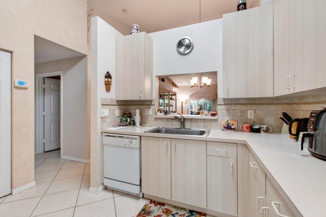 6088 Caladium Road, Delray Beach, FL 33484