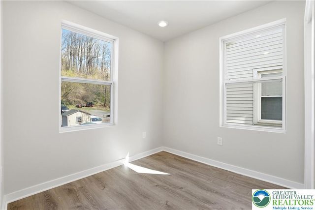 1065 Bushkill Drive, Forks Twp, PA 18042