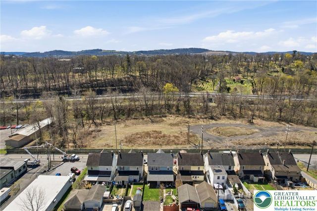 1065 Bushkill Drive, Forks Twp, PA 18042