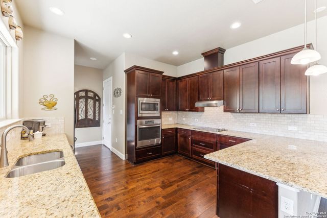 1292 Parton, Canyon Lake, TX 78133
