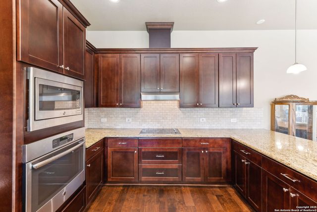 1292 Parton, Canyon Lake, TX 78133