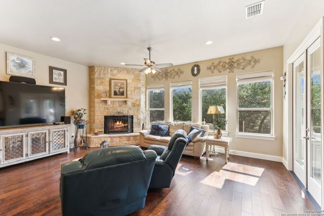 1292 Parton, Canyon Lake, TX 78133