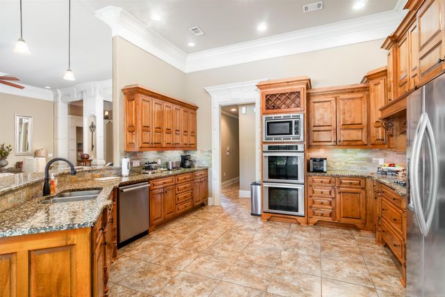 15 Lejos Lane, Hot Springs Village, AR 71909