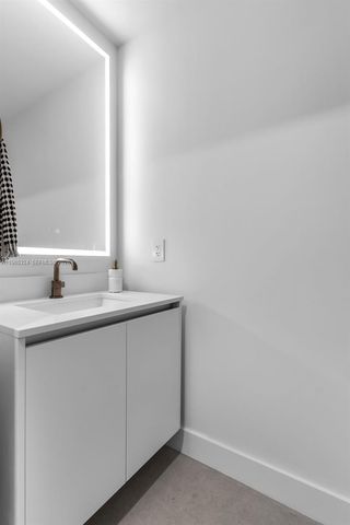 700 NE 24th St 1203, Miami, FL 33137