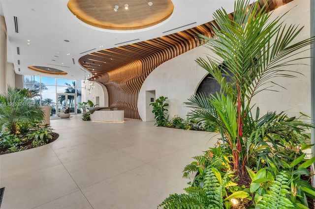 700 NE 24th St 1203, Miami, FL 33137