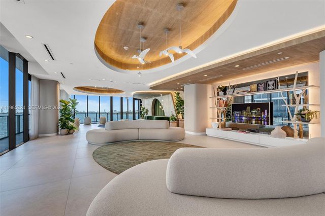 700 NE 24th St 1203, Miami, FL 33137