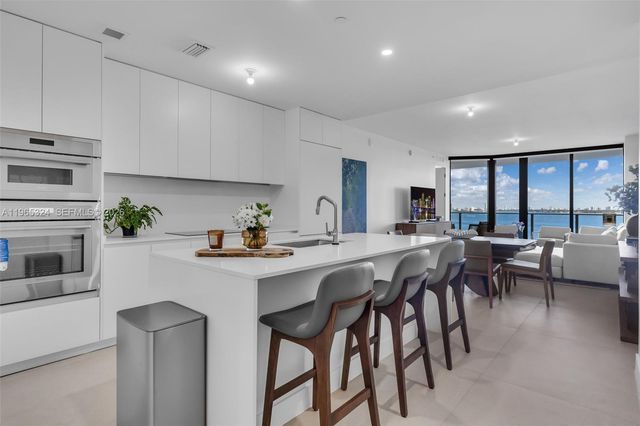 700 NE 24th St 1203, Miami, FL 33137