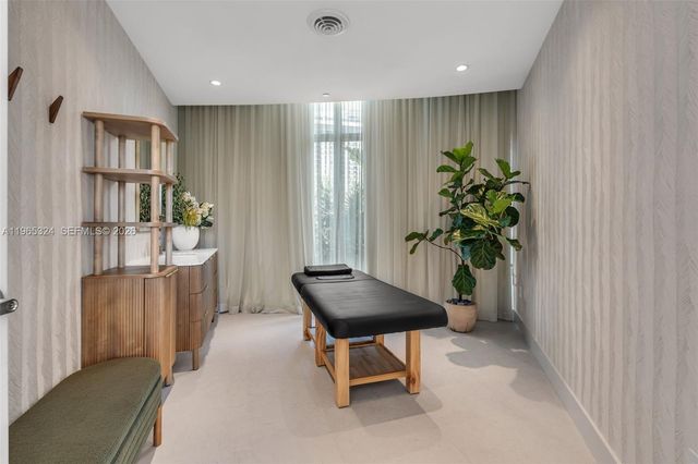 700 NE 24th St 1203, Miami, FL 33137