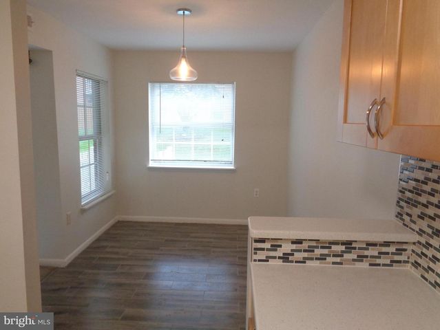 1954 KENNEDY DR #104, Mclean, VA 22102