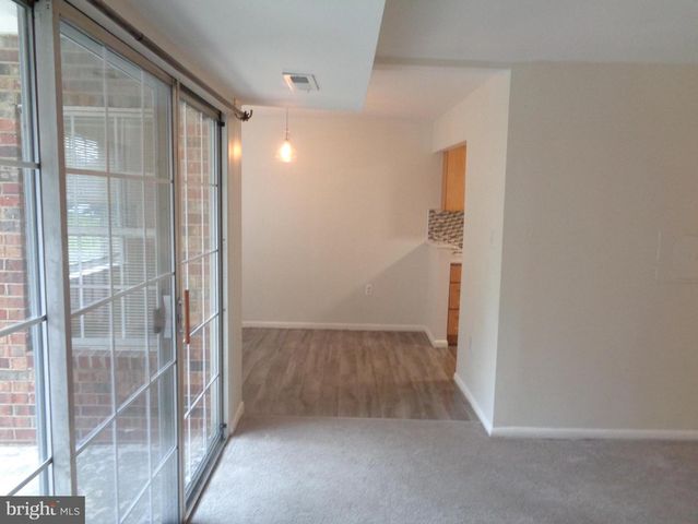 1954 KENNEDY DR #104, Mclean, VA 22102