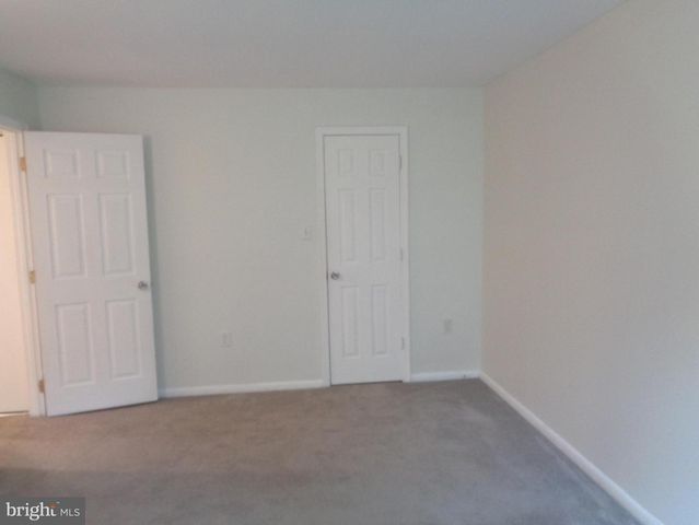 1954 KENNEDY DR #104, Mclean, VA 22102