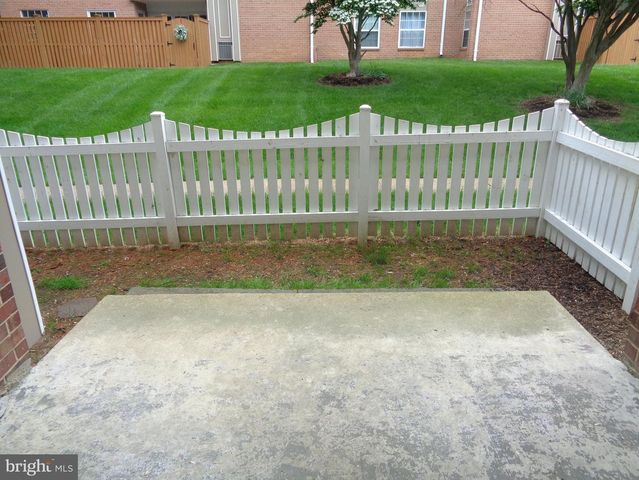 1954 KENNEDY DR #104, Mclean, VA 22102