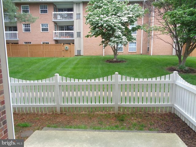 1954 KENNEDY DR #104, Mclean, VA 22102