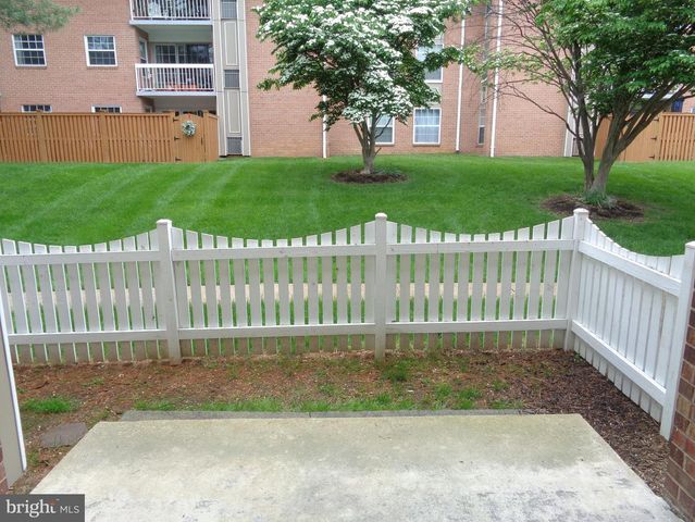 1954 KENNEDY DR #104, Mclean, VA 22102